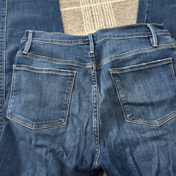 Frame straight leg denim jeans. Le Sylvie slender straight. - Picture 2 of 6